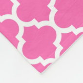 ホットピンク#2 Whtモロッコ#5ネイビー3イニシャルモノグラム フリースブランケット (角)