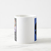 ホップの豊富で幸せで叙情的なマグ コーヒーマグカップ (中央)