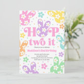 ホップトゥイットバニー2ndバースデーパステルデイジーフローラ 招待状 (スタンド正面)