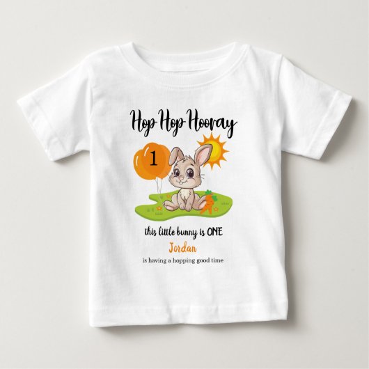 ホップホップハーレー かわいいウサギちゃん 1歳の誕生日 ベビーTシャツ (正面)