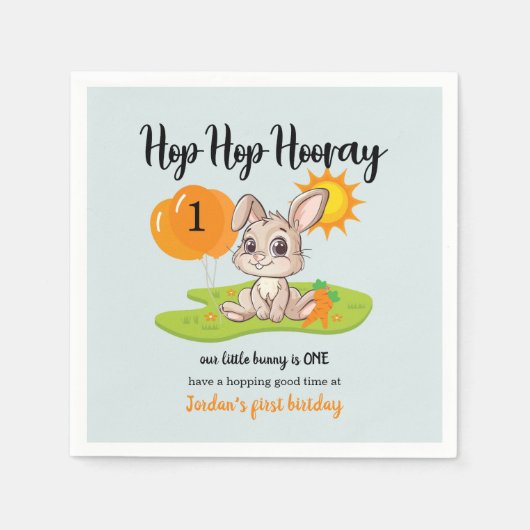 ホップホップホアリーかわいいバニー1歳の誕生日 スタンダードカクテルナプキン (正面)