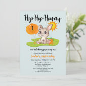 ホップホップホアリーかわいいバニー1歳の誕生日 招待状 (スタンド正面)