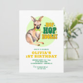 ホップ ホップ フレー カンガルー 1歳の誕生日 招待状 (スタンド正面)