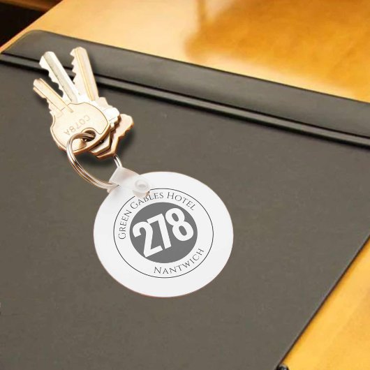 ホテルネームプラスルームナンバーオンアキーチェーン キーホルダー