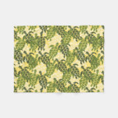 ホヌシーカメハワイアンアロハオリーブ フリースブランケット (正面(横))