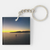 ホライズンカラー写真へのセーリング キーホルダー (裏面)