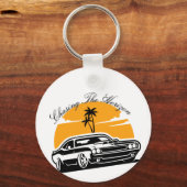 ホライゾンヴィンテージの車の夕日を追う キーホルダー (正面)