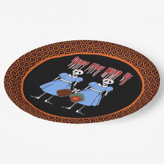 ホラー来遊映画ツインズとピクルボール ペーパープレート (アングル)