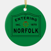 ホリデーインエントリングタウンオブノーフォークMA セラミックオーナメント (正面)