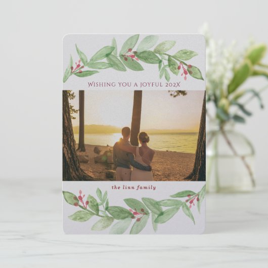 ホリデーグリーンリーベリー喜ばしい家族の写真 シーズンカード (スタンド正面)