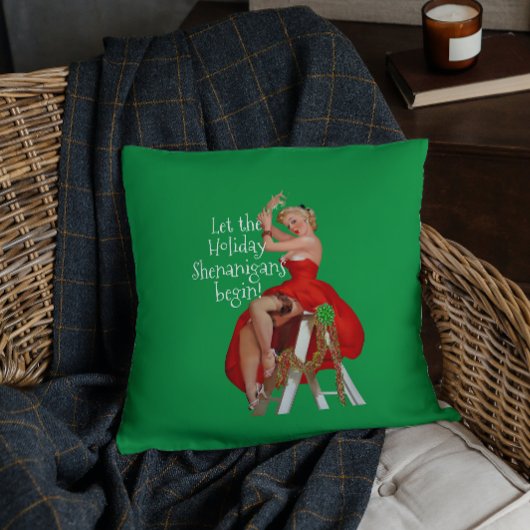 ホリデーシェナニガンレトロピンナップクリスマス クッション