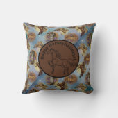 ホリデードリームキャッチャー西パターン（の模様が）ある馬 クッション (裏面)