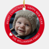 ホリデーファミリーフォトクリスマスニューイヤーレッド セラミックオーナメント (裏面)