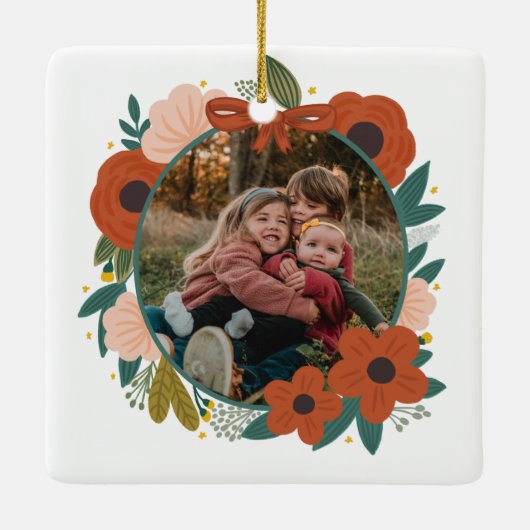 ホリデーボタニカルレッドフラワーズリースクリスマスファム セラミックオーナメント (裏面)