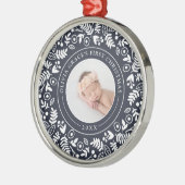 ホリデーボタニカル |ベビーの初めてのクリスマス写真 メタルオーナメント (左)