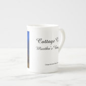 ホリデーライトアンドロッカーズ – マーサズヴィネヤード ボーンチャイナマグカップ (正面右)