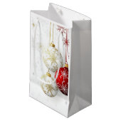 ホリデーレッドと金ゴールドオーナメント#1抱き枕 スモールペーパーバッグ (正面アングル)