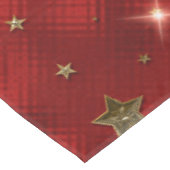 ホリデーレッドと金ゴールドフェイクメタルクリスマススターズ テーブルクロス (アングル)