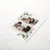 ホリーと緑2枚の写真メリークリスマス 箔シーズンカード (回転した状態)
