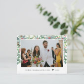 ホリーの背景が新たに結婚写真のクリスマス シーズンポストカード (スタンド正面)