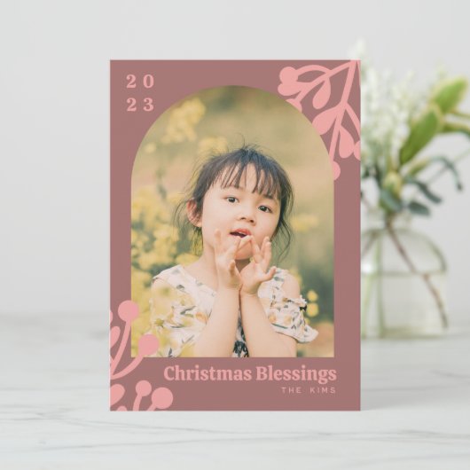ホリーベリーダスティピンククリスマスフォトアーチ シーズンカード (スタンド正面)