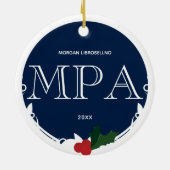 ホリーベリーブルーホワイトMPA卒業名年 セラミックオーナメント (裏面)