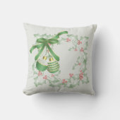 ホリーライトグリーンピンクの枝 クッション (正面)