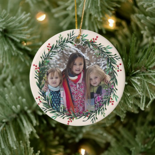 ホリーリース自分の写真を追加するクリスマス セラミックオーナメント (ツリー)