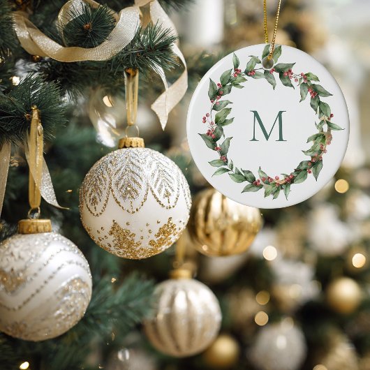 ホリーレッドベリーモノグラムのリースクリスマス セラミックオーナメント