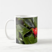ホリ葉ーと赤い果実，クリスマス コーヒーマグカップ (左)