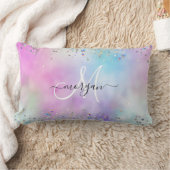 ホログラフィックグリッターレインボーパステルズモノグラム ランバークッション (ブランケット)