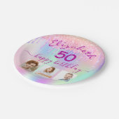 ホログラフィックピンクのフォトコラージュ誕生日 ペーパープレート (アングル)