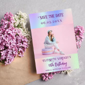 ホログラフィックピンク紫色のフォトスクリプト誕生日 セーブザデート