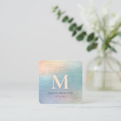 ホログラフィックブラシ付きティール（緑がかった色）モダンモノグラエレガントム スクエア名刺 (スタンド正面)