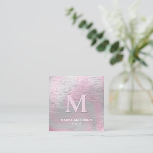 ホログラフィックブラシ付きピンクモダンモノグラエレガントム スクエア名刺 (スタンド正面)