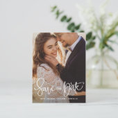 ホワイトかわいらし・ハンドレタリング写真Save the Date II 案内ポストカード (スタンド正面)