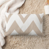 ホワイトとタンシェブロン – ブラウン – ランバークッション (ブランケット)