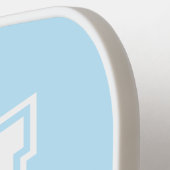 ホワイトとブルーのミニマリストモダンモノグラム ピックルボールラケット (左詳細)