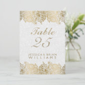 ホワイトのテーブル番号にゴールドのペイズリー刺繍 招待状 (スタンド正面)