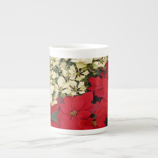 ホワイトアンドレッドポインセティアスIホリデイフローラ ボーンチャイナマグカップ (正面)