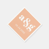 ホワイトイニシャルタイポグラフィオンコーラル結婚ピーチ スタンダードカクテルナプキン (角)