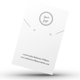 ホワイトイヤリング&ネックレスディスプレイ |ロゴの追加 名刺