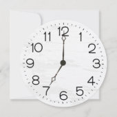 ホワイトウォッシュ加工の木材に時計のバースデーパーティー (正面)