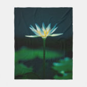ホワイトウォーター・リリー フリースブランケット (正面)