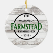 ホワイトウッドファームハウスファミリーネームクリスマス セラミックオーナメント (裏面)