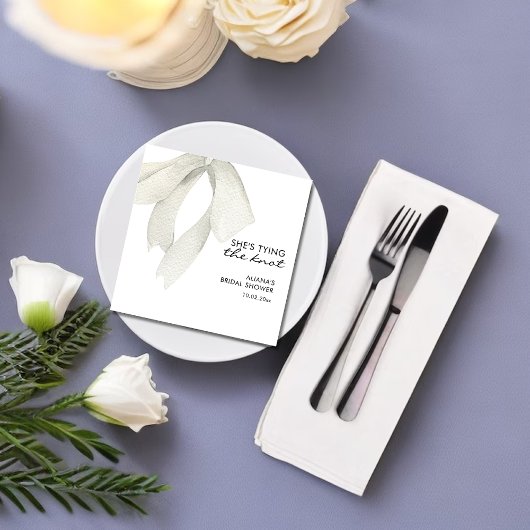 ホワイトエレガント シーズ タイング ザ ノット ブライズシャワー スタンダードカクテルナプキン