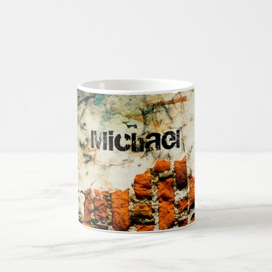 ホワイトオレンカッコいいジ古いレンガの壁のグレフィティあなたの名前 コーヒーマグカップ (中央)
