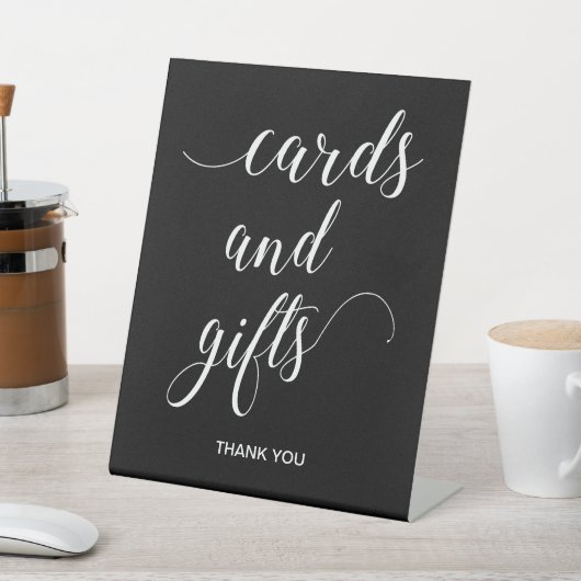 ホワイトオンブラックウェディングカードとギフトテーブル 台座サイン (インサイチュ)