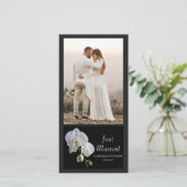 ホワイトオーキッドオンブラックたった今結婚しました結婚ズ 案内状 (スタンド正面)