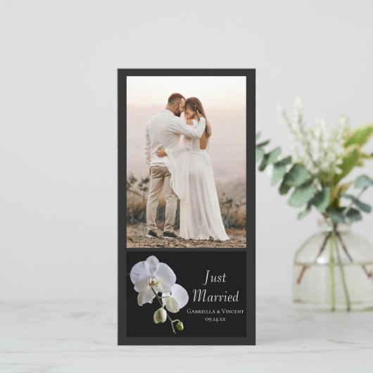 ホワイトオーキッドオンブラックたった今結婚しました結婚ズ 案内状 (スタンド正面)